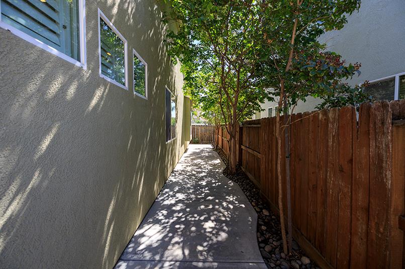 2713 Doubloon St, Riverbank, CA 95367