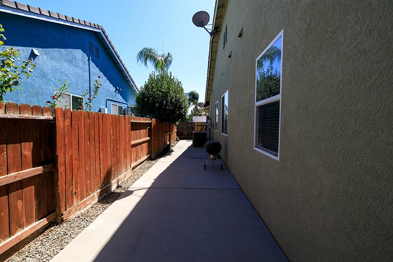2713 Doubloon St, Riverbank, CA 95367