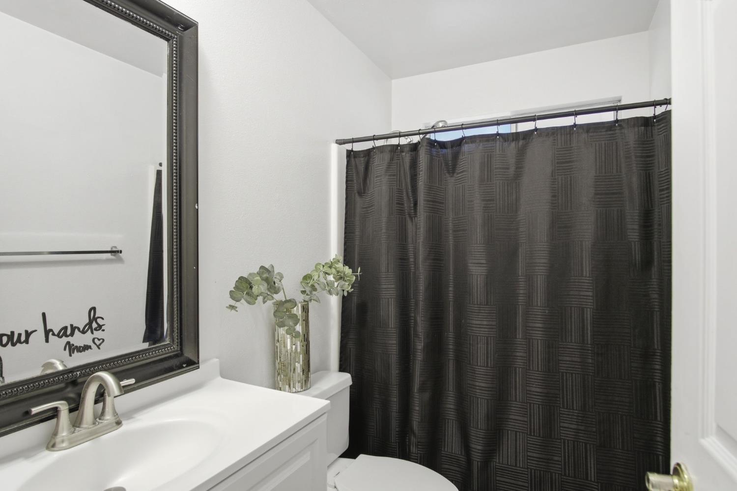 9207 Ayala Ct, Planada, CA 95340