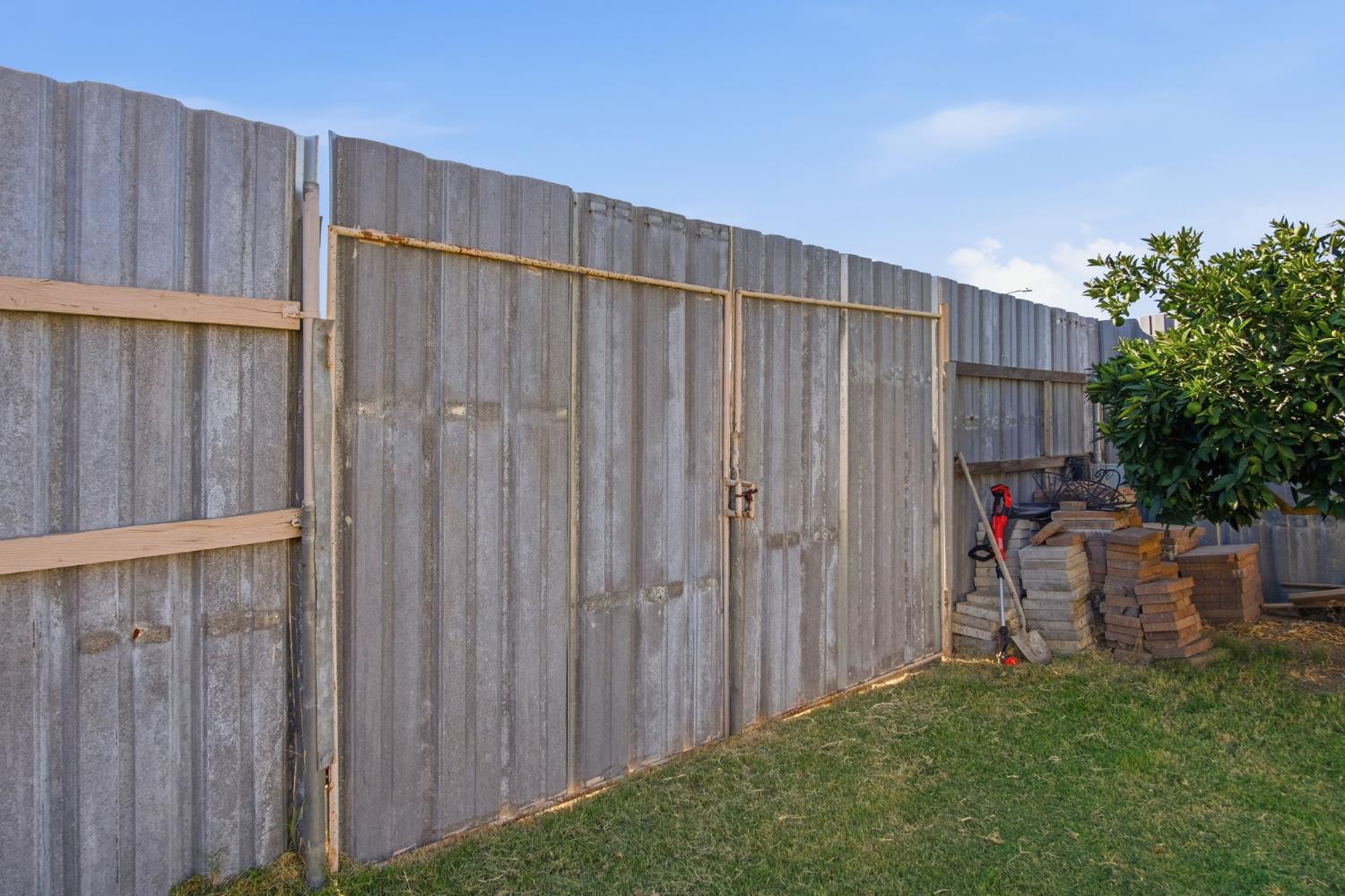 9207 Ayala Ct, Planada, CA 95340