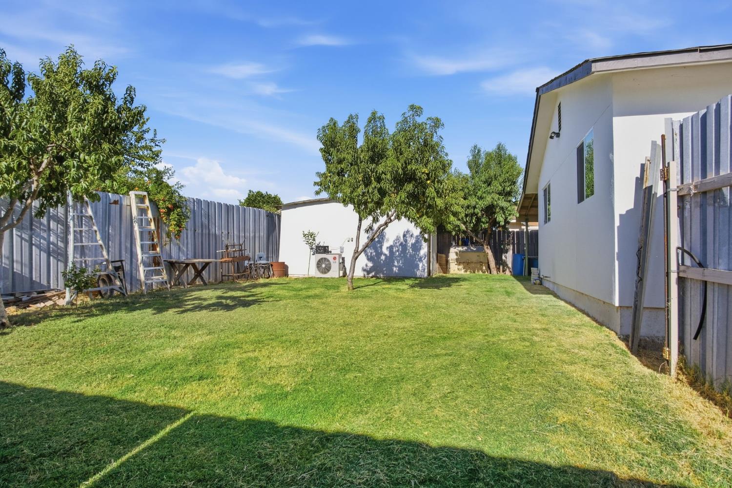 9207 Ayala Ct, Planada, CA 95340