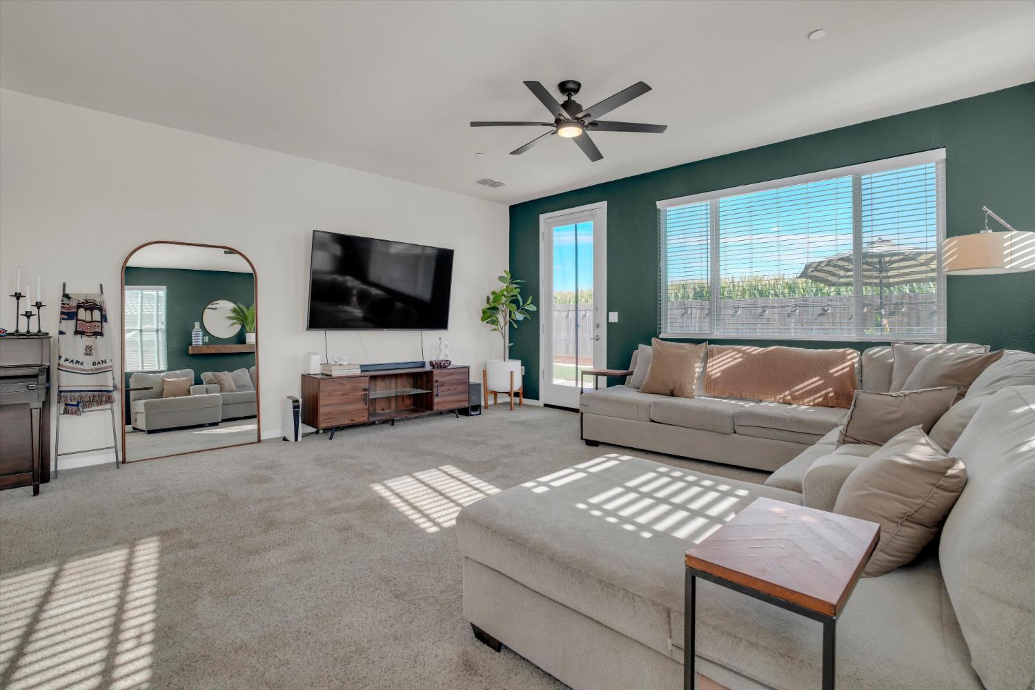 778 Bogdanich Pkwy, Patterson, CA 95363