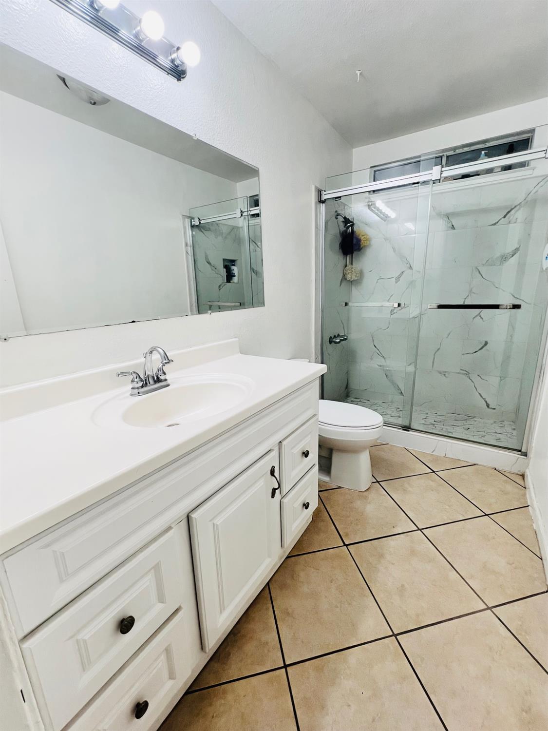1748 Darwin Ave, Ceres, CA 95307