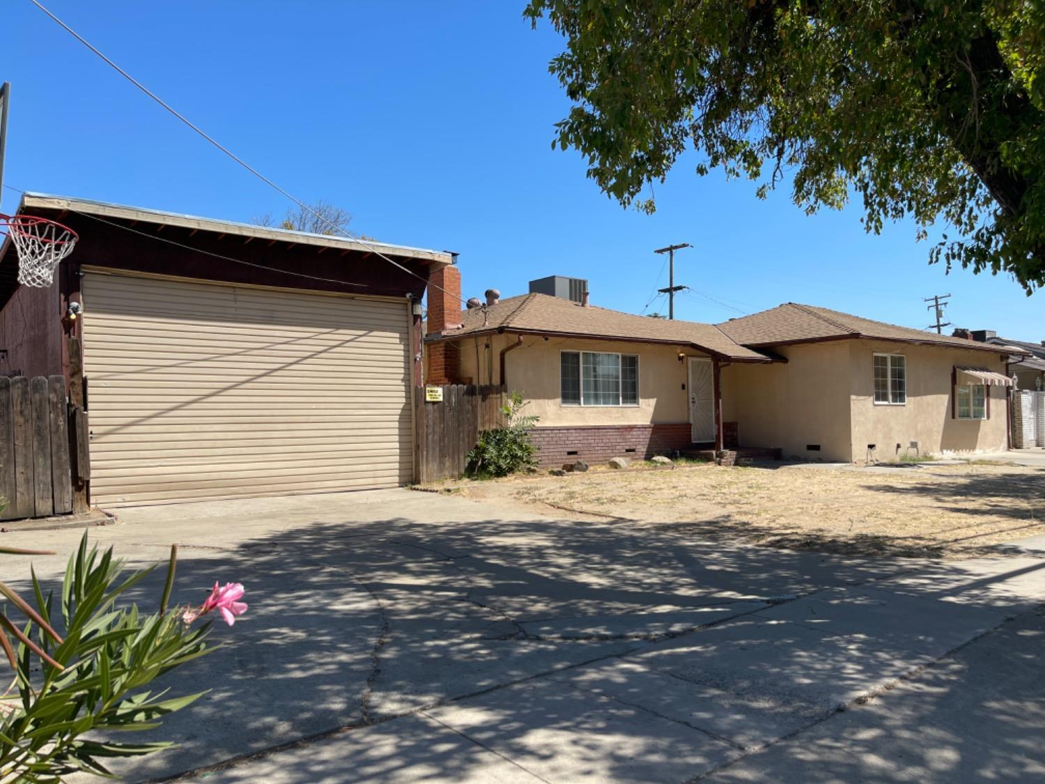 2112 Conant Ave, Modesto, CA 95350