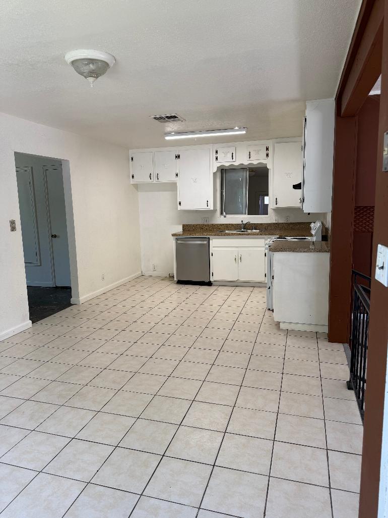 2112 Conant Ave, Modesto, CA 95350