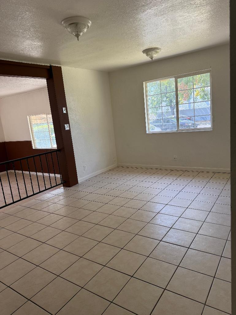 2112 Conant Ave, Modesto, CA 95350