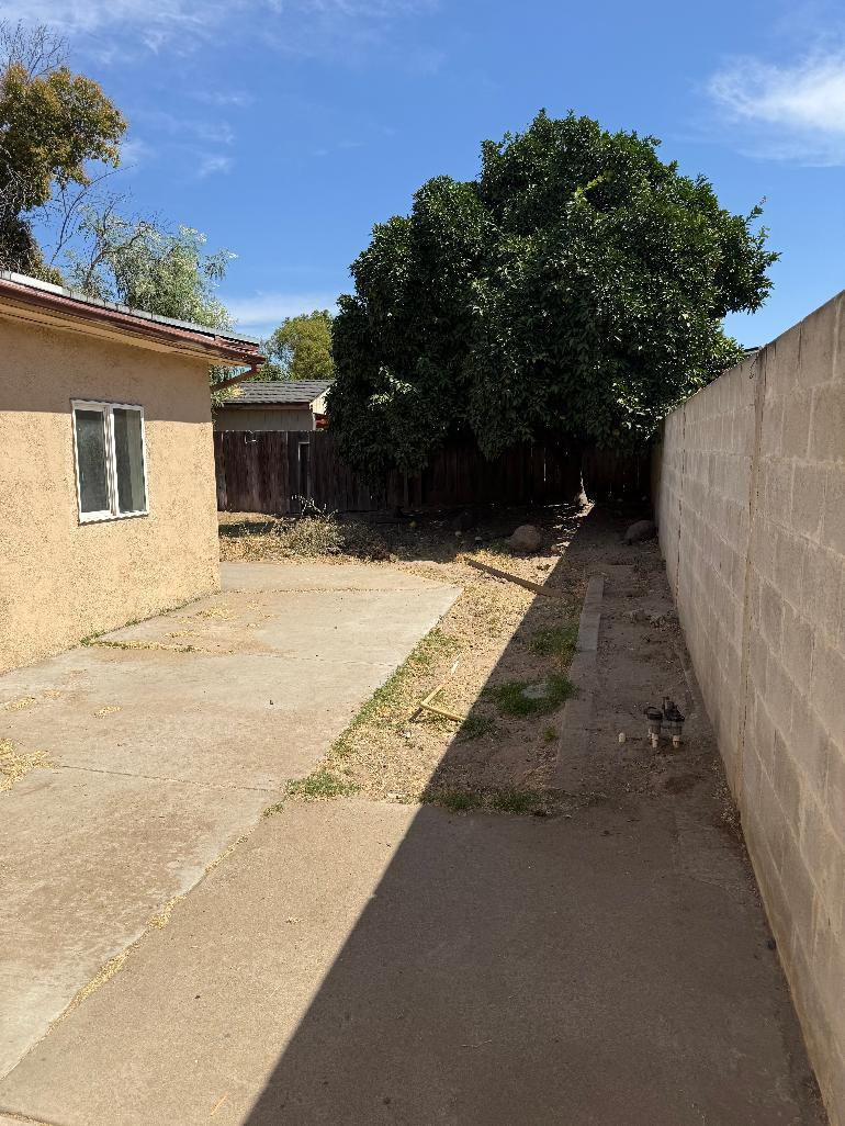 2112 Conant Ave, Modesto, CA 95350