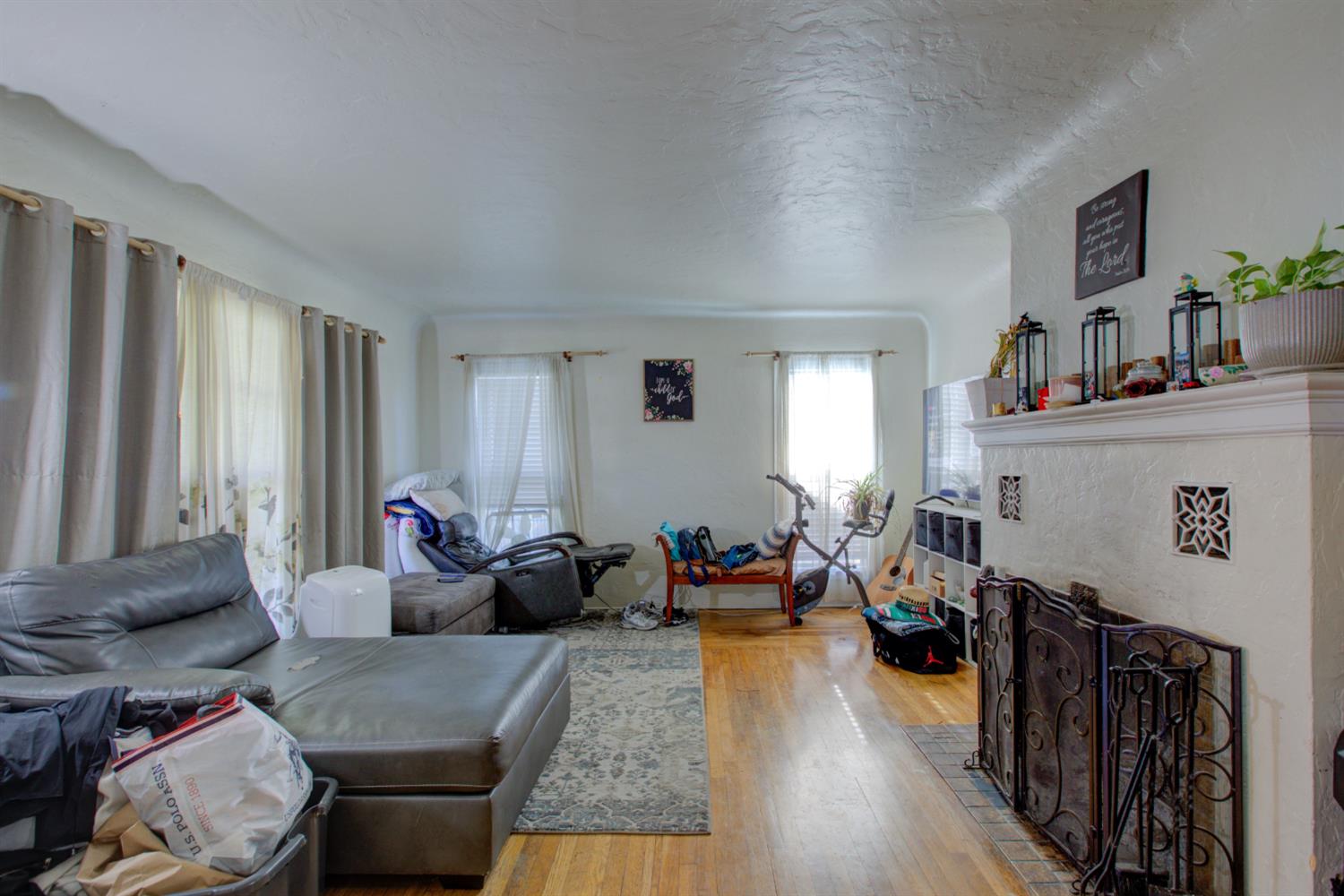 420 W 19th St, Merced, CA 95340