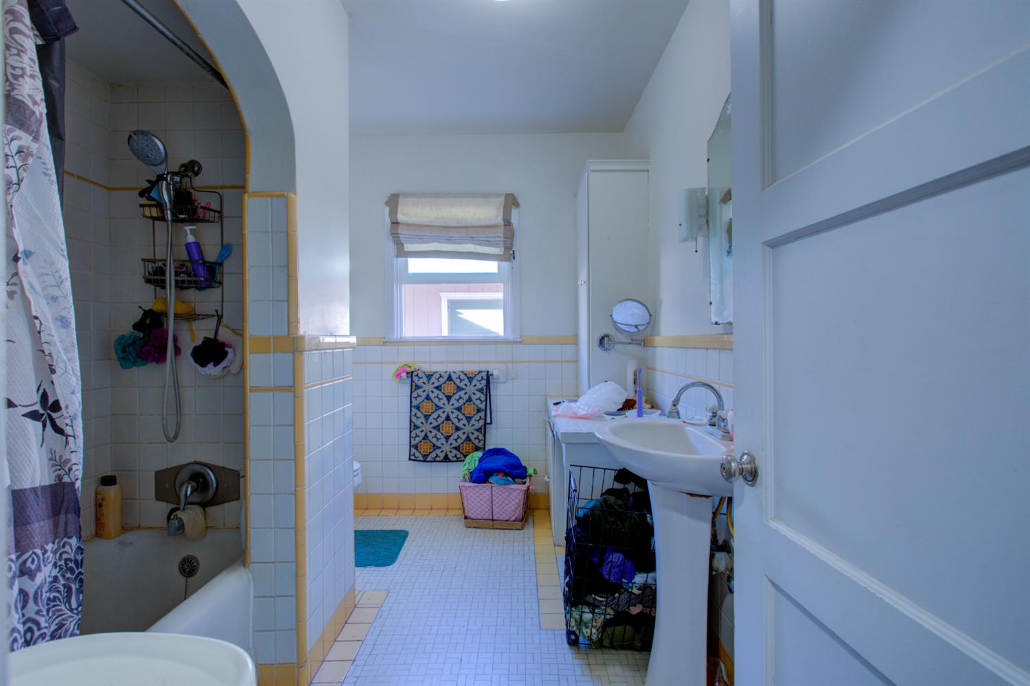 420 W 19th St, Merced, CA 95340