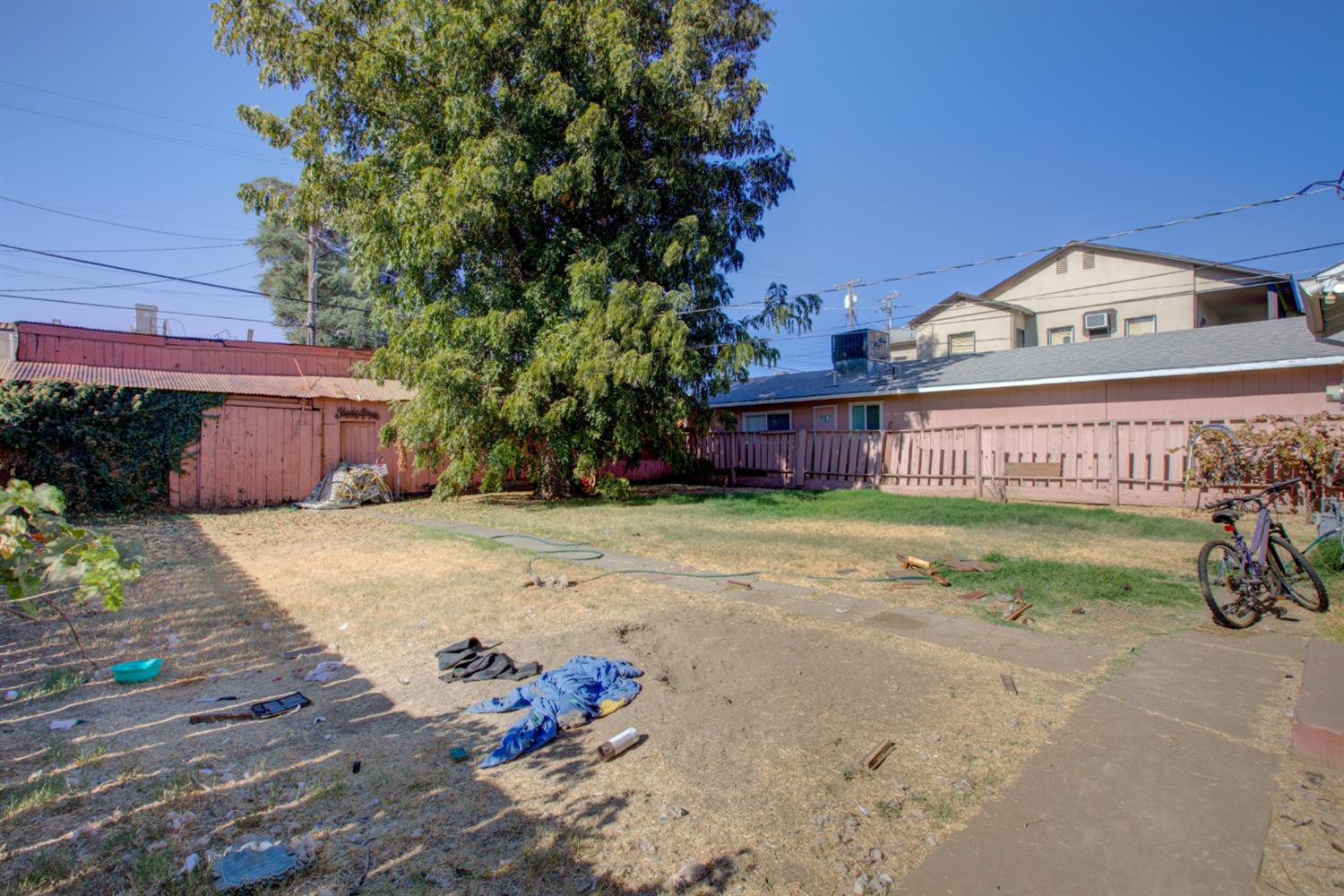 420 W 19th St, Merced, CA 95340