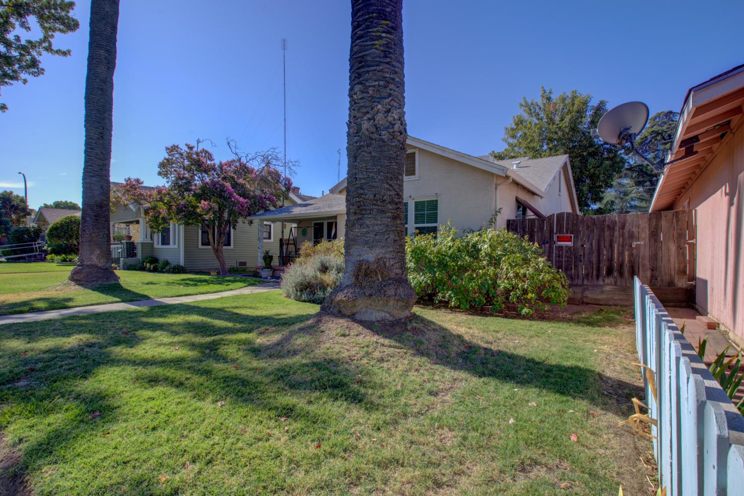 420 W 19th St, Merced, CA 95340