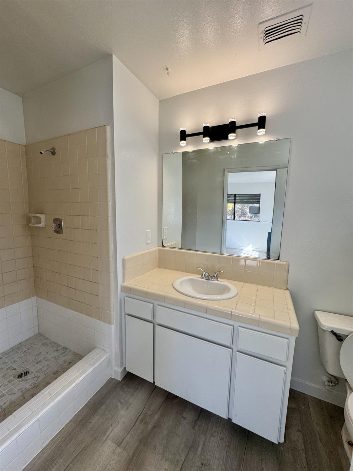 31660 Apache Rd, Coarsegold, CA 93614
