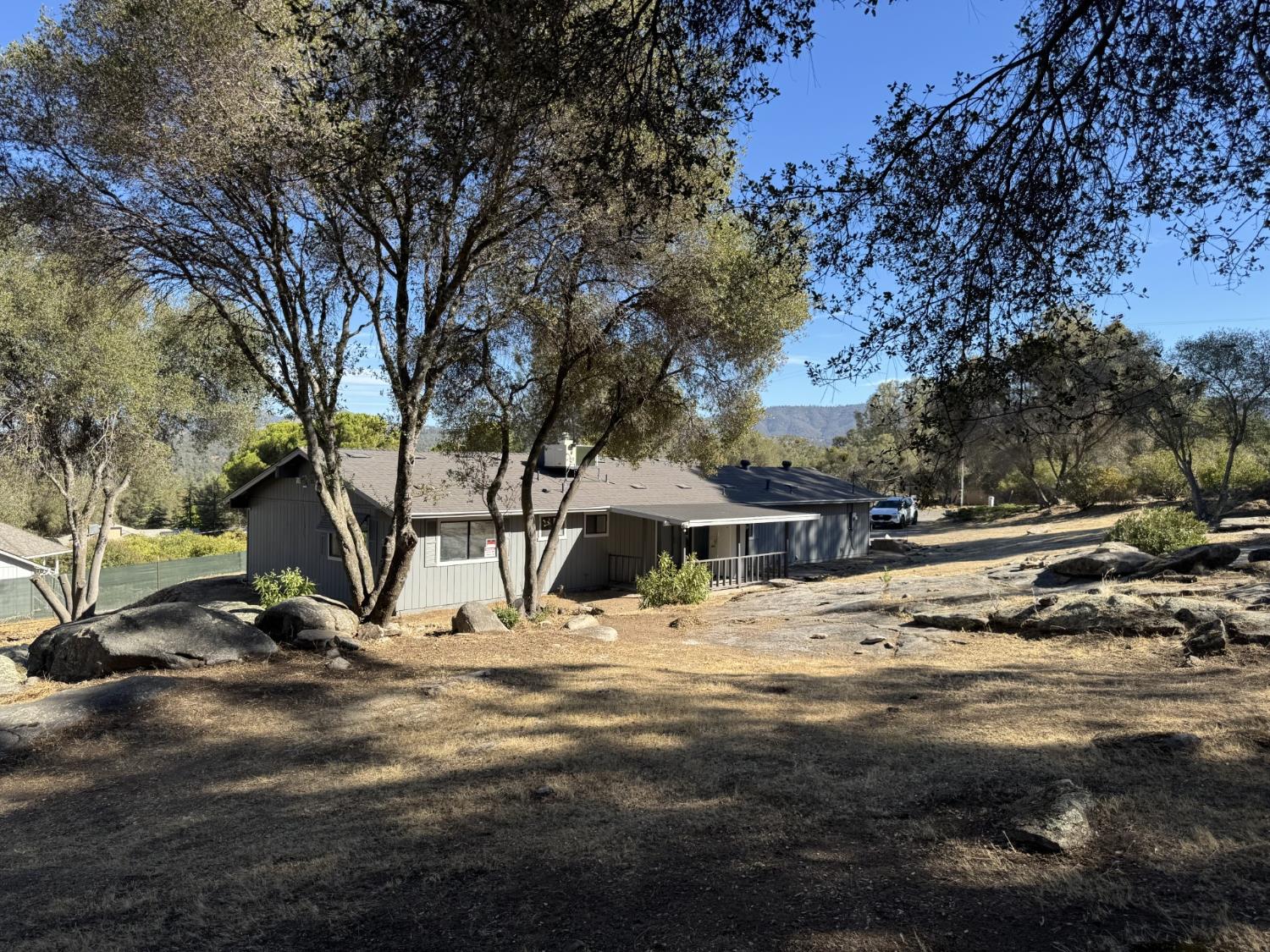 31660 Apache Rd, Coarsegold, CA 93614