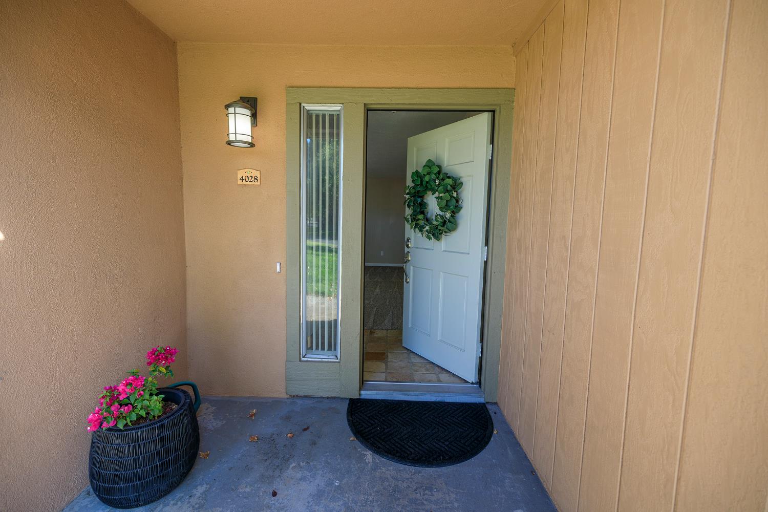 4028 Honey Creek Rd, Modesto, CA 95356