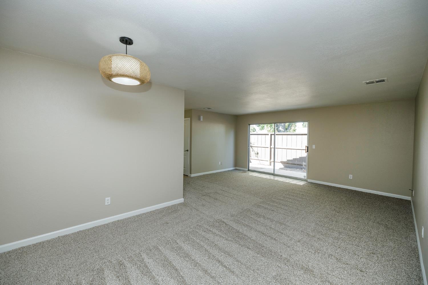 4028 Honey Creek Rd, Modesto, CA 95356