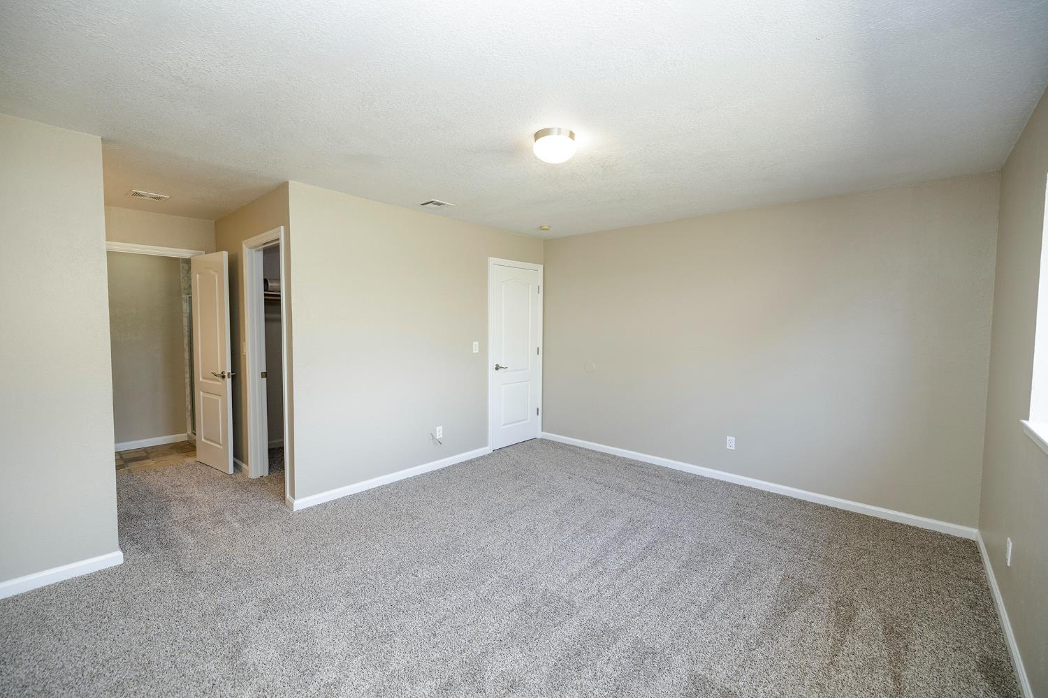 4028 Honey Creek Rd, Modesto, CA 95356