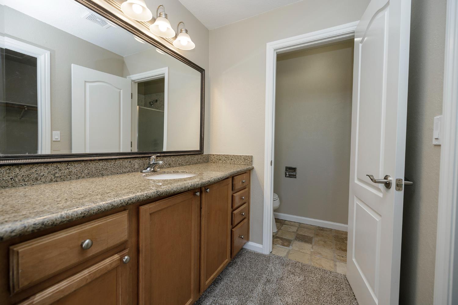 4028 Honey Creek Rd, Modesto, CA 95356