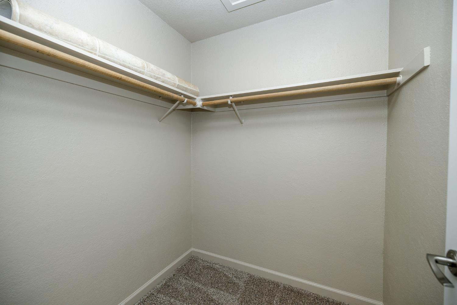 4028 Honey Creek Rd, Modesto, CA 95356