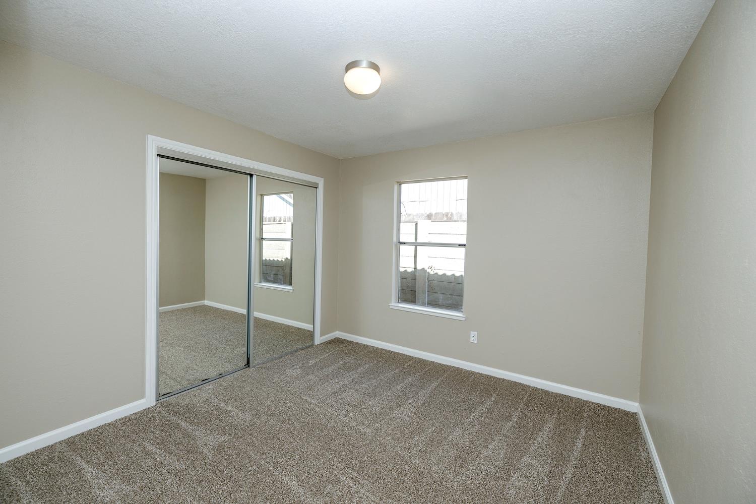 4028 Honey Creek Rd, Modesto, CA 95356