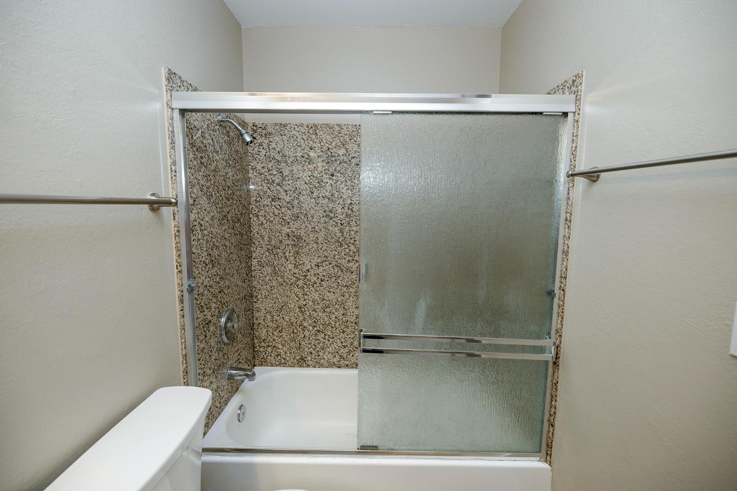 4028 Honey Creek Rd, Modesto, CA 95356
