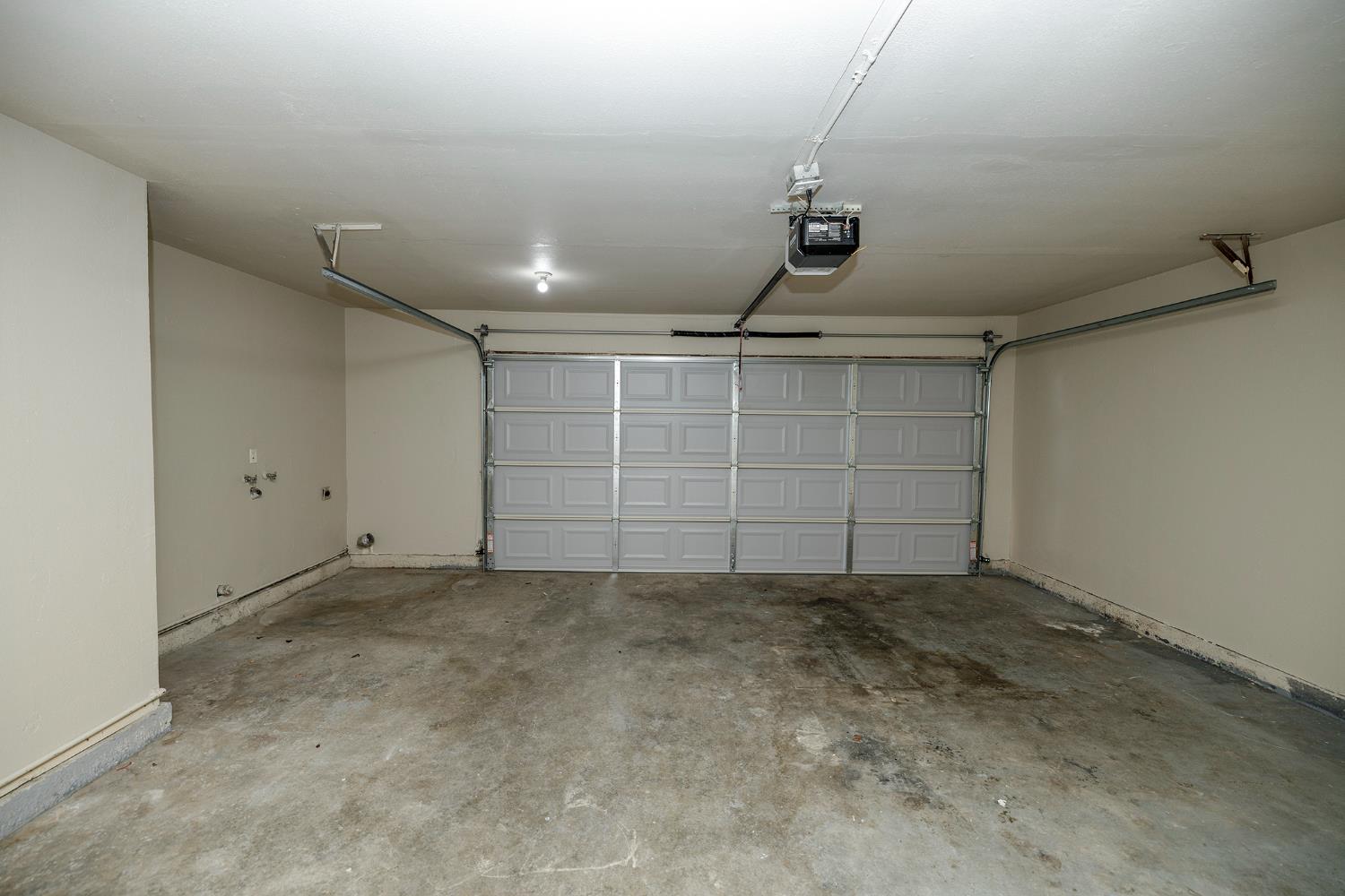 4028 Honey Creek Rd, Modesto, CA 95356