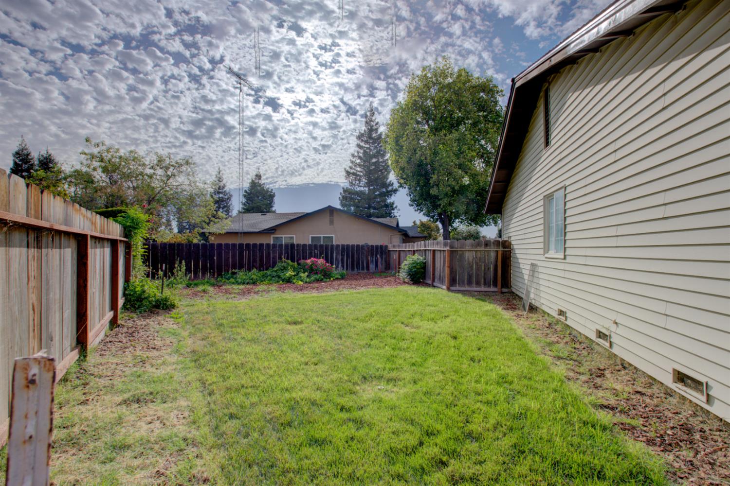 2945 Hughes Ct, Turlock, CA 95382