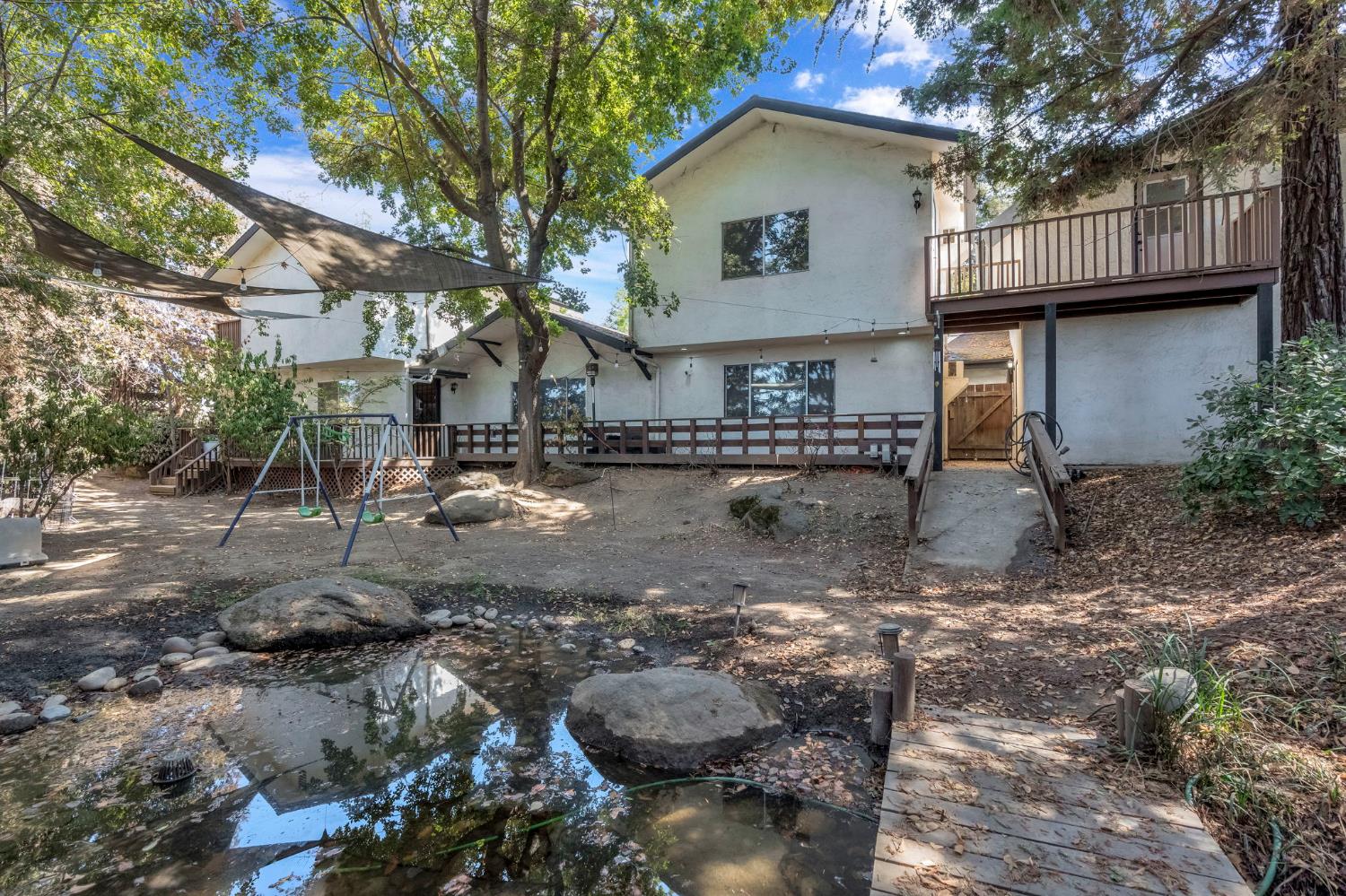 18654 Ridgedale Dr, Madera, CA 93638