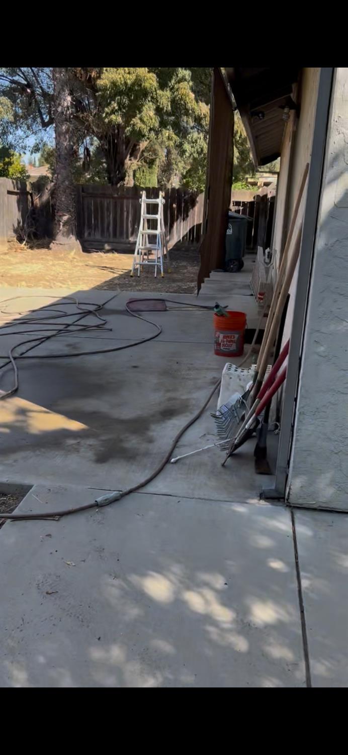 207 Yorktown, Merced, CA 95341