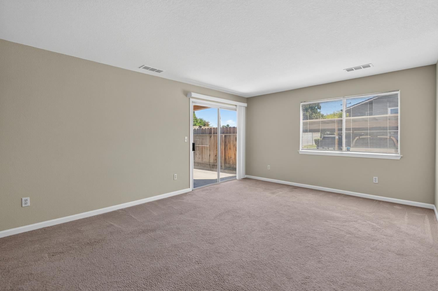 440 Cherry Ln #C, Manteca, CA 95337