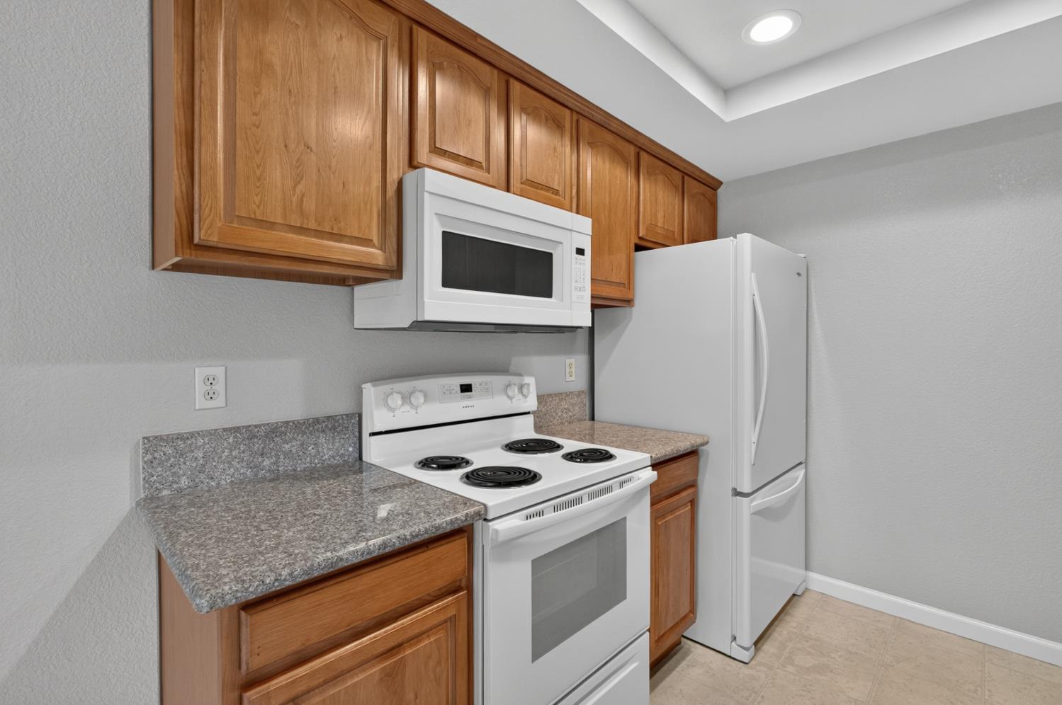 440 Cherry Ln #C, Manteca, CA 95337