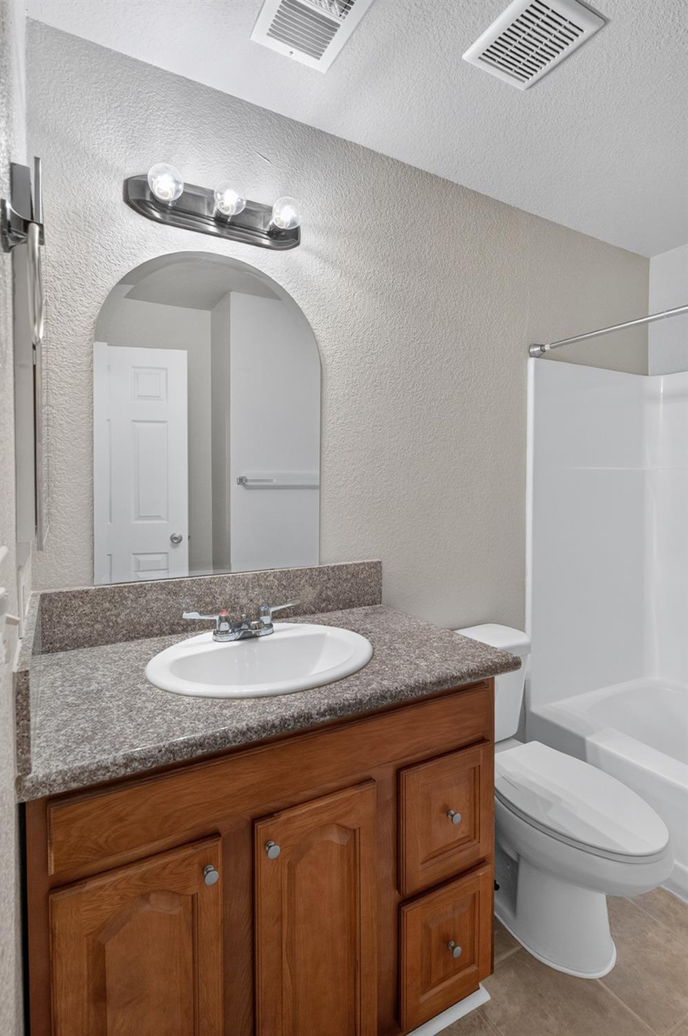 440 Cherry Ln #C, Manteca, CA 95337