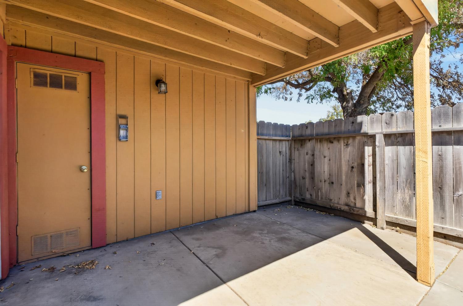 440 Cherry Ln #C, Manteca, CA 95337
