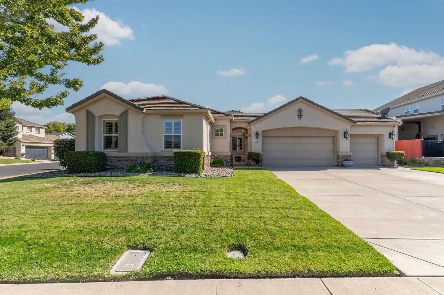 190 Kentucky Ct, Manteca, CA 95337