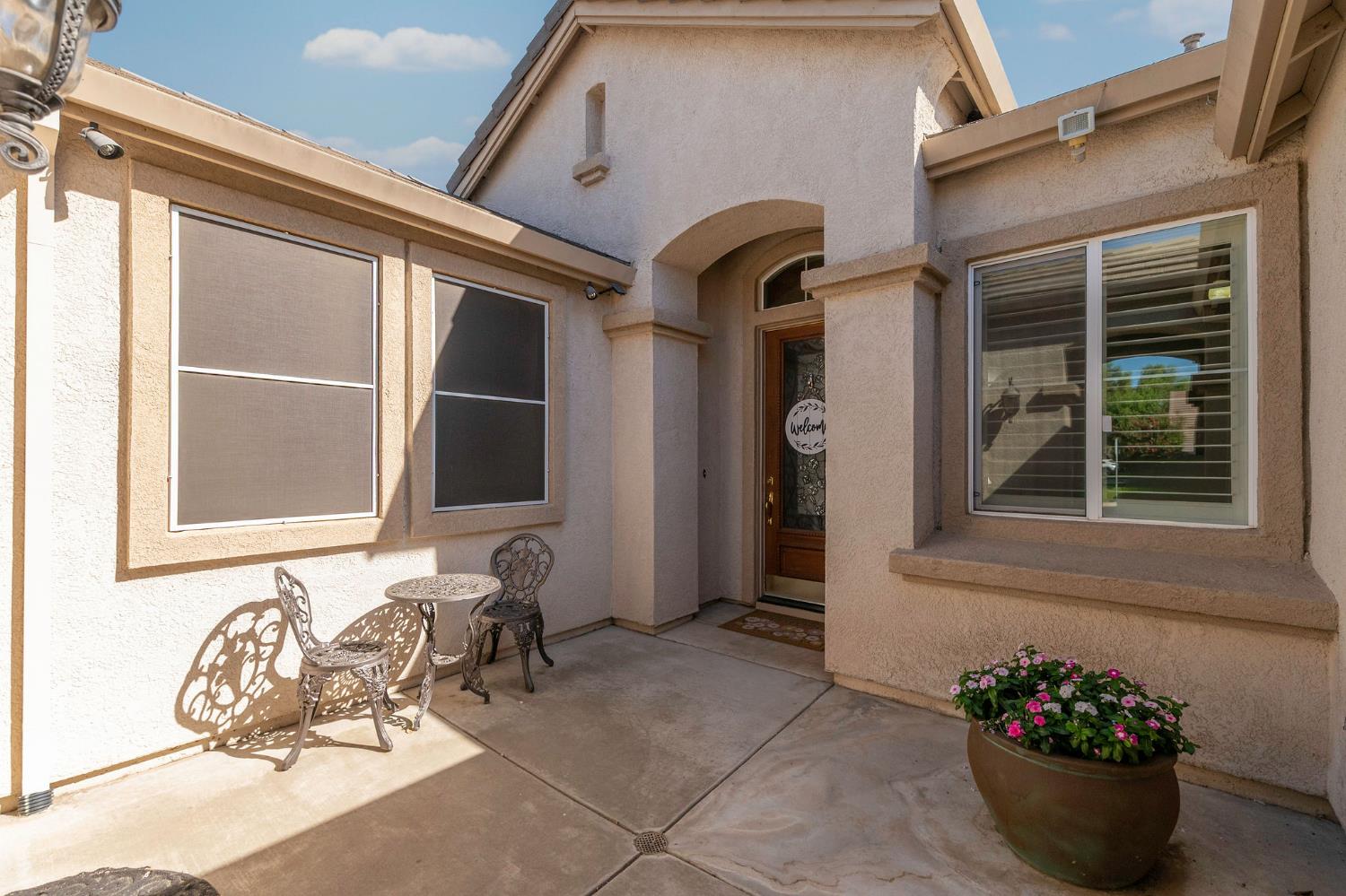 190 Kentucky Ct, Manteca, CA 95337