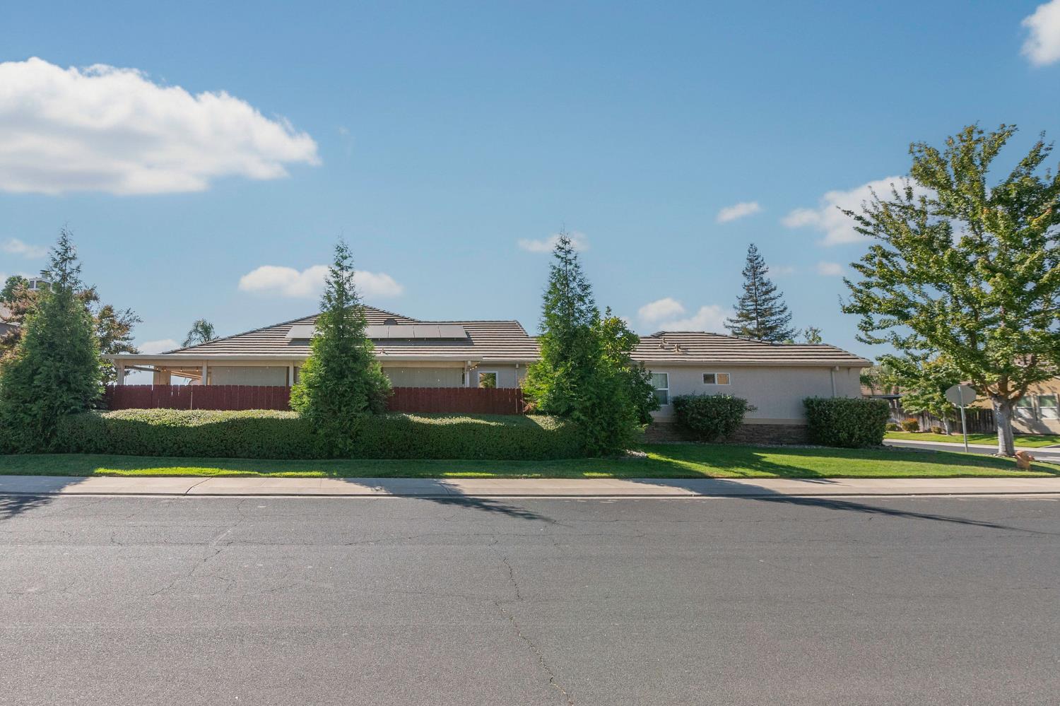 190 Kentucky Ct, Manteca, CA 95337