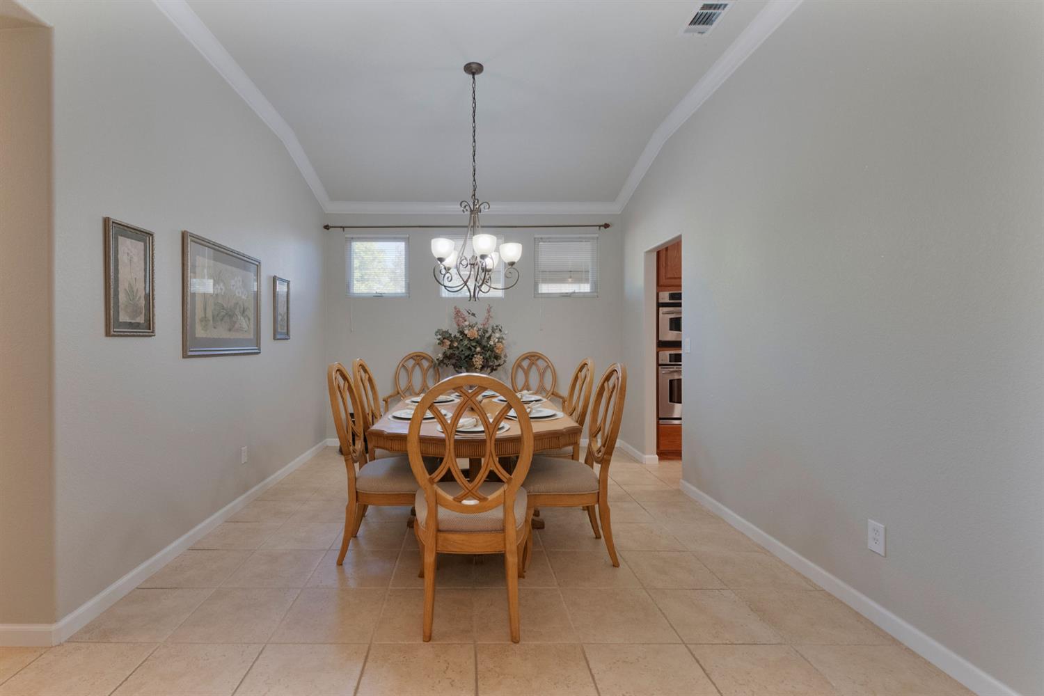 190 Kentucky Ct, Manteca, CA 95337