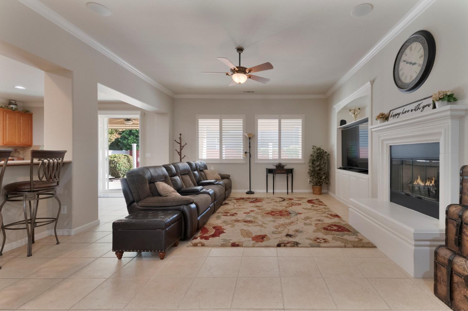 190 Kentucky Ct, Manteca, CA 95337