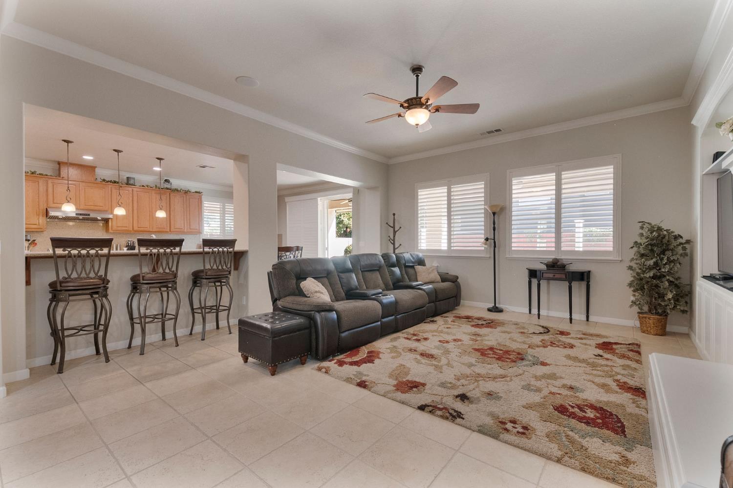 190 Kentucky Ct, Manteca, CA 95337