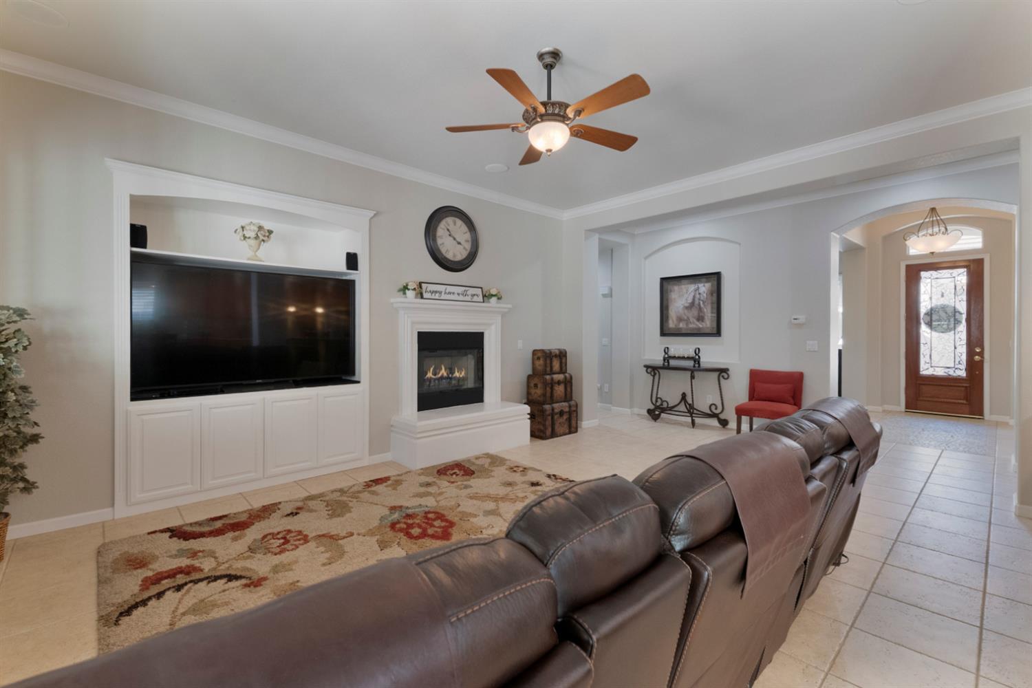 190 Kentucky Ct, Manteca, CA 95337