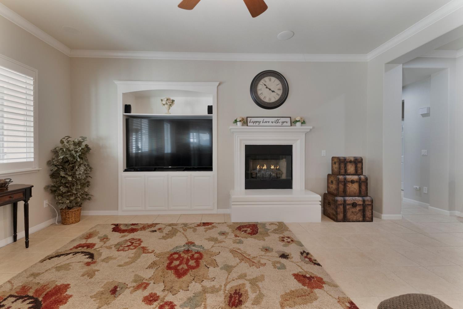 190 Kentucky Ct, Manteca, CA 95337