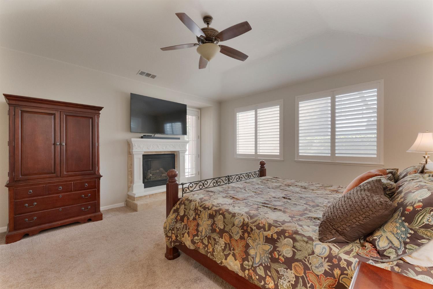 190 Kentucky Ct, Manteca, CA 95337