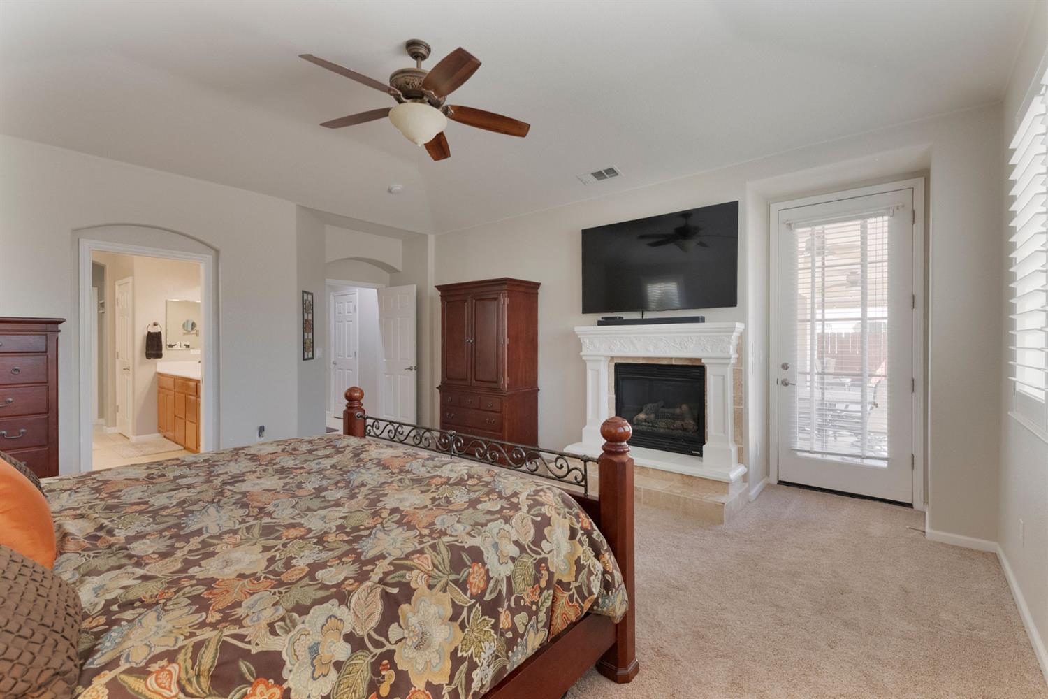 190 Kentucky Ct, Manteca, CA 95337