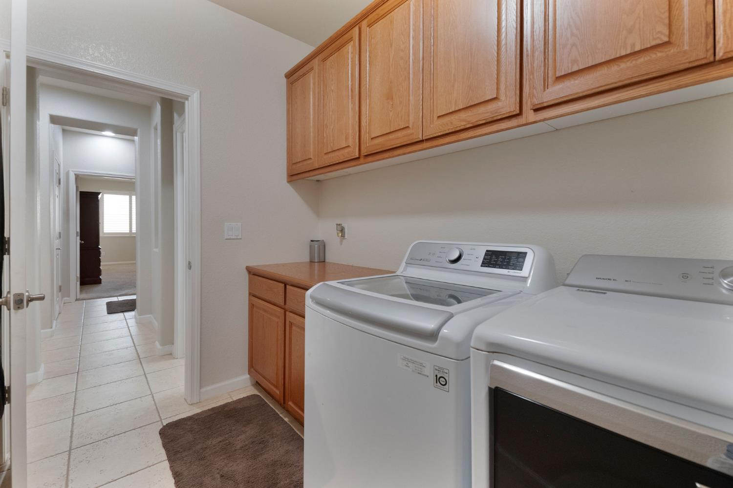 190 Kentucky Ct, Manteca, CA 95337