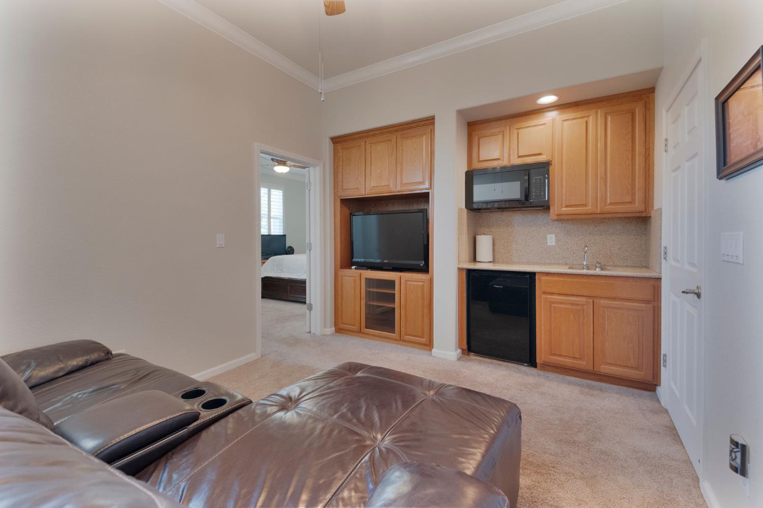 190 Kentucky Ct, Manteca, CA 95337