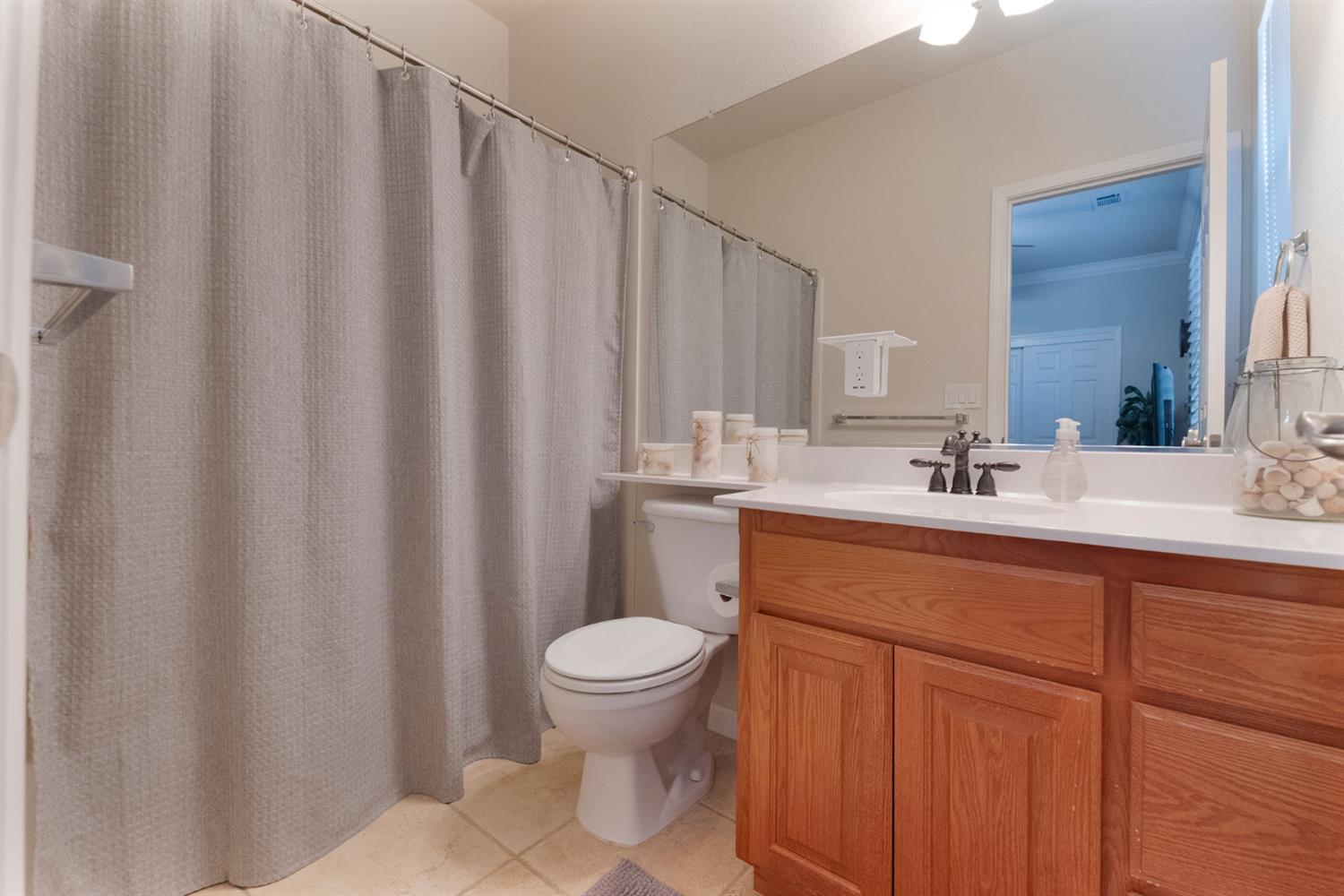 190 Kentucky Ct, Manteca, CA 95337
