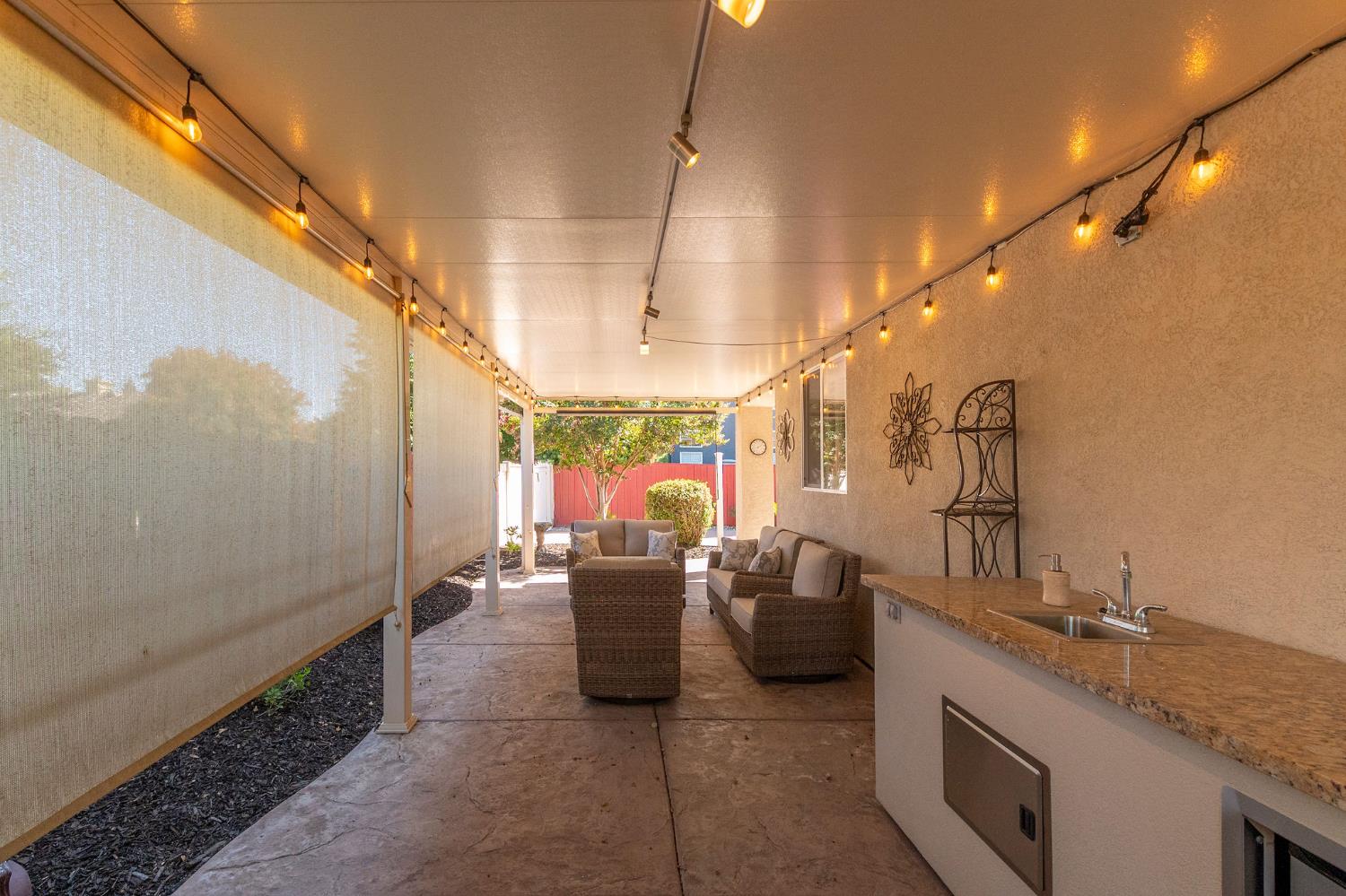 190 Kentucky Ct, Manteca, CA 95337