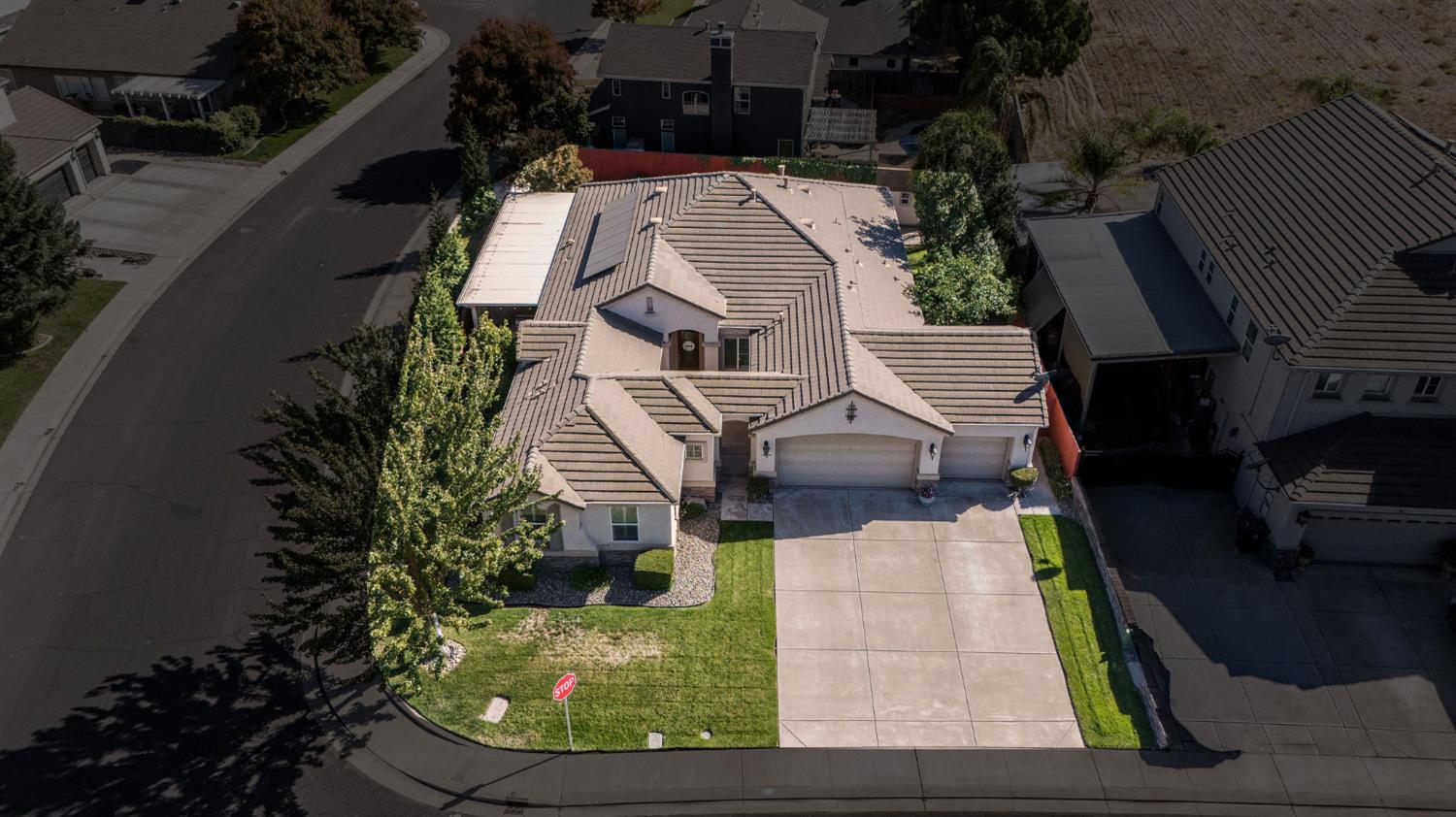 190 Kentucky Ct, Manteca, CA 95337