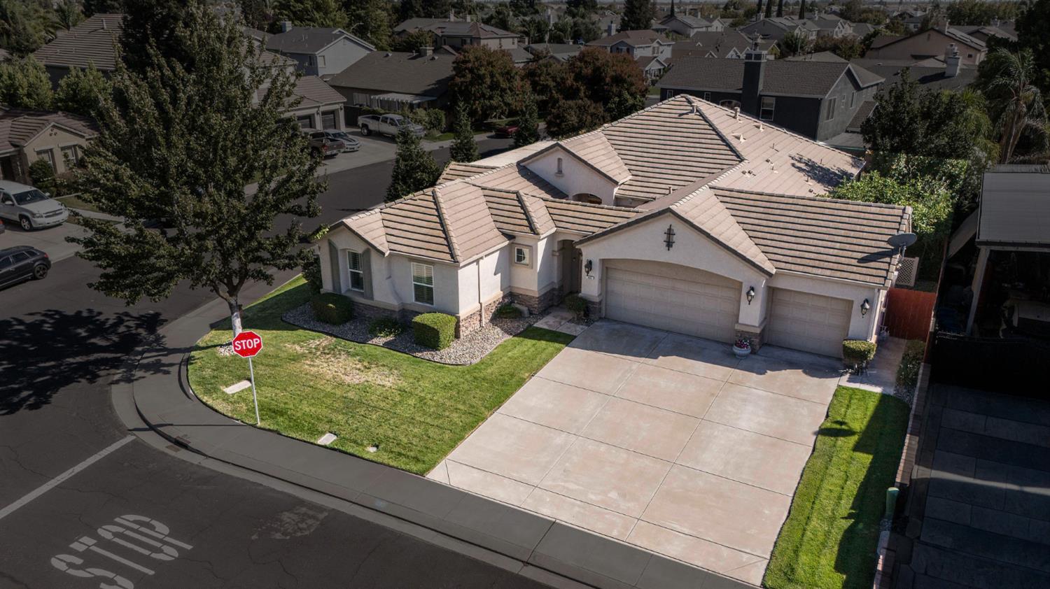 190 Kentucky Ct, Manteca, CA 95337