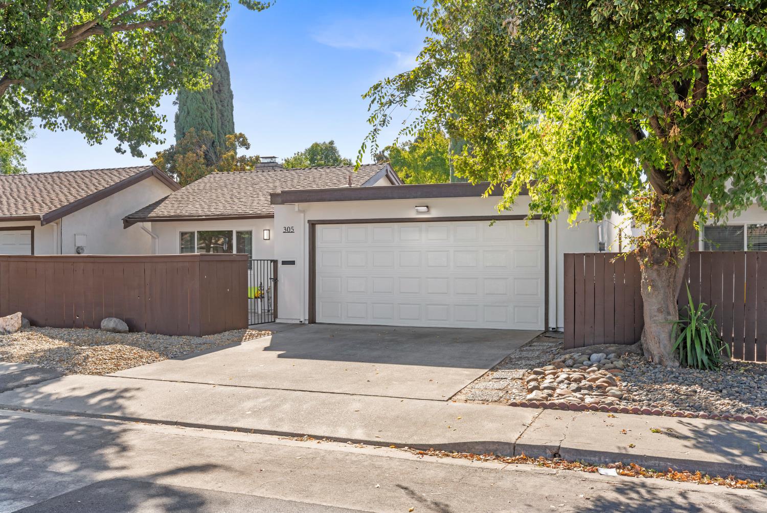 305 Del Prado Ct, Modesto, CA 95354