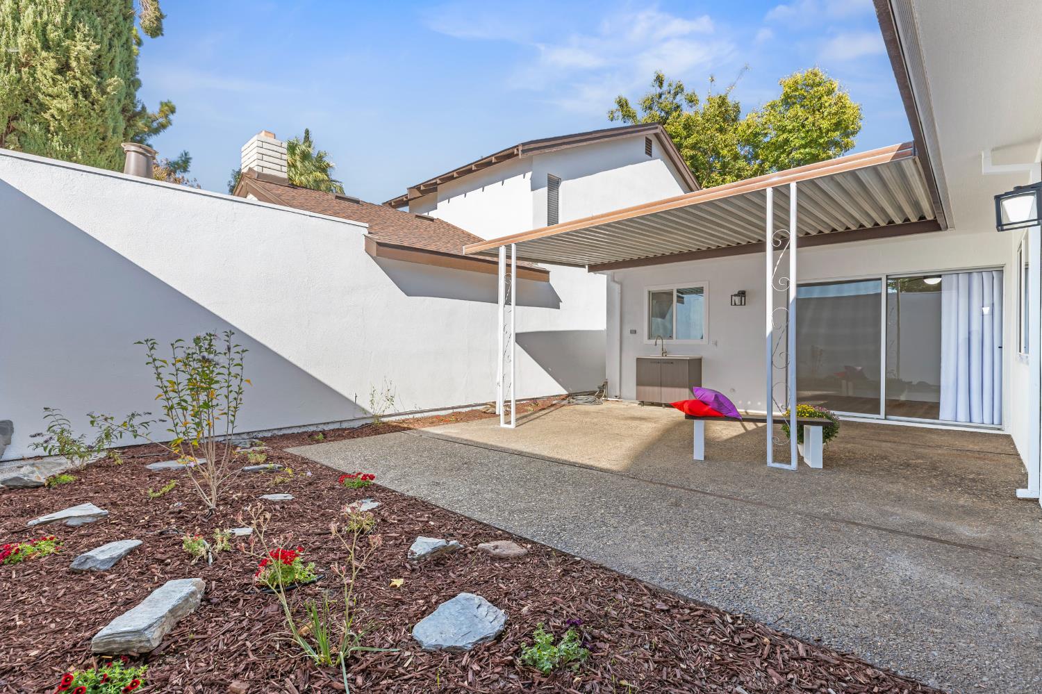 305 Del Prado Ct, Modesto, CA 95354